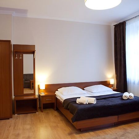 Hotel Srodmiejski Kielce Bagian luar foto