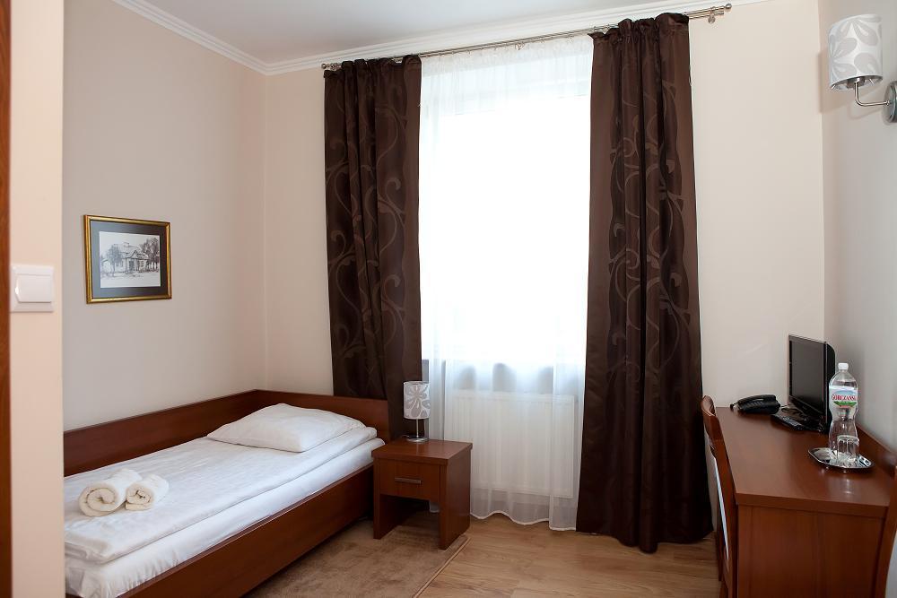 Hotel Srodmiejski Kielce Bagian luar foto