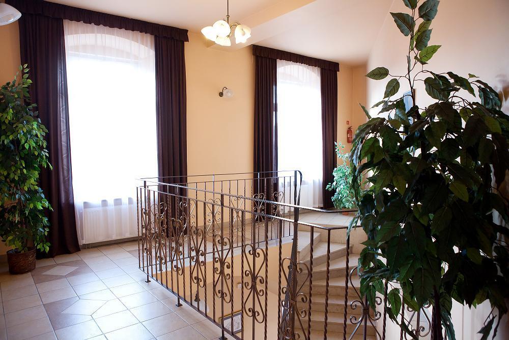 Hotel Srodmiejski Kielce Bagian luar foto