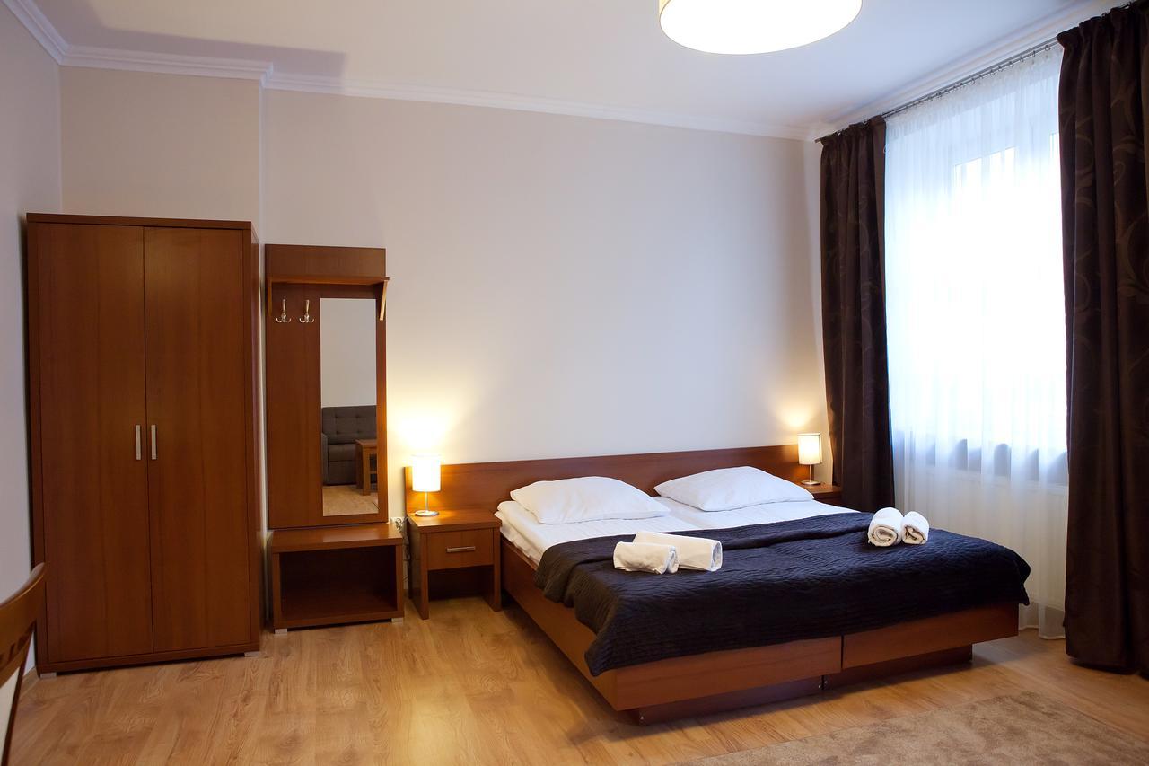 Hotel Srodmiejski Kielce Bagian luar foto
