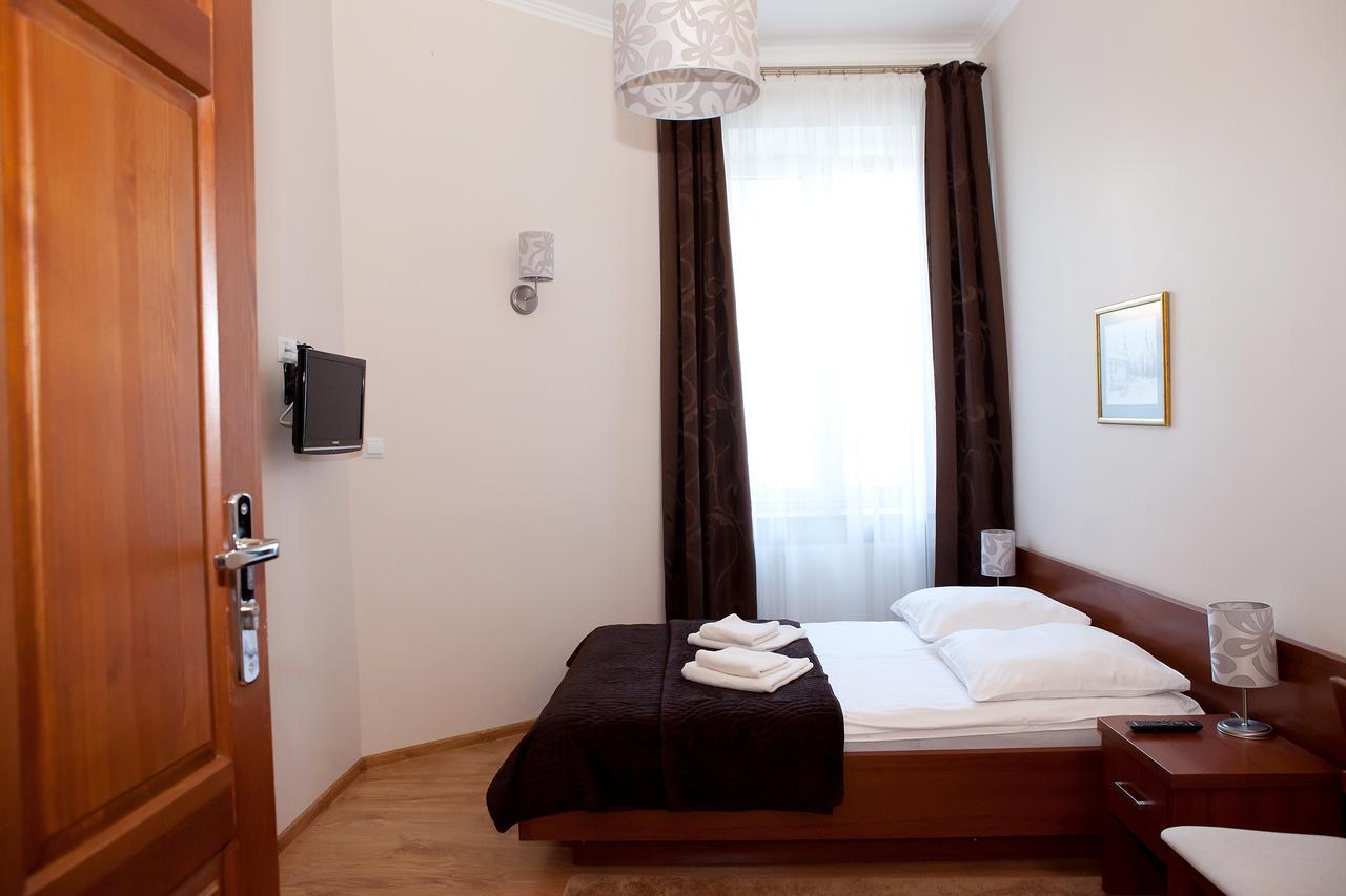 Hotel Srodmiejski Kielce Bagian luar foto