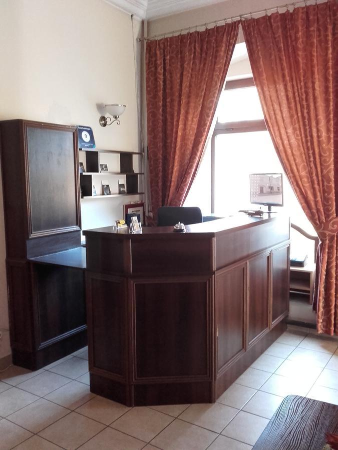 Hotel Srodmiejski Kielce Bagian luar foto